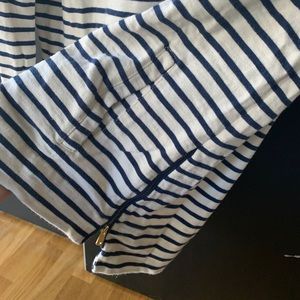 J crew hooded sweatshirt with pockets and zippers